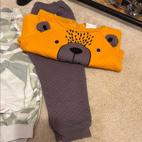 Assorted Baby Clothing Set - Picture 4 of 7